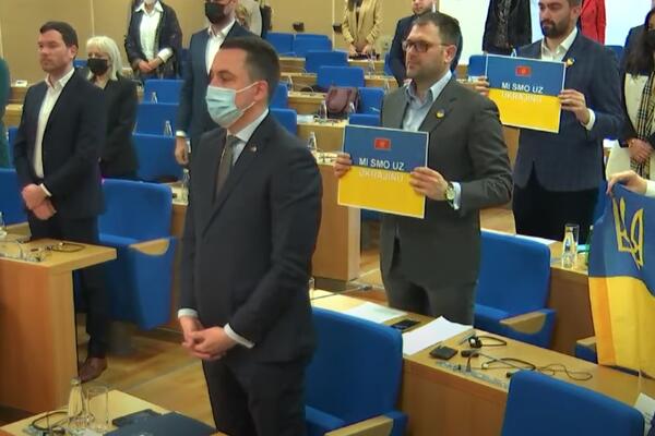 Podgorički odbornici sjednicu započeli minutom ćutnje za žrtve...