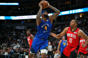 Bugi zamijenio Jokića, Finiks dobija i izgubljene utakmice (VIDEO)