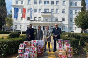 Grčka ambasada uručila donaciju za Narodnu kuhinju Glavnog grada