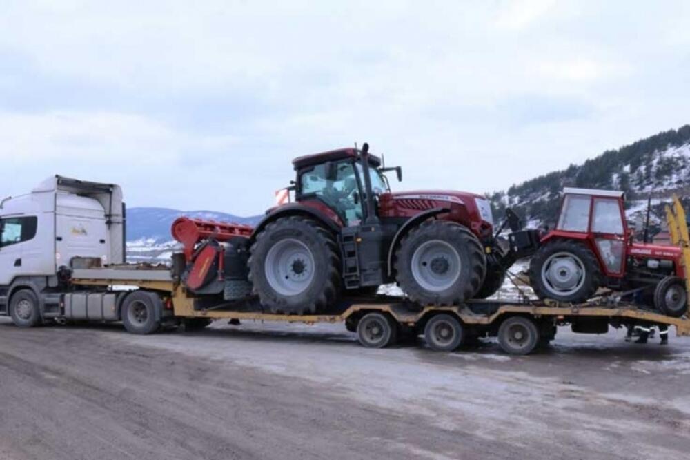 Isporuka dvije mašine, Foto: Rudnik uglja