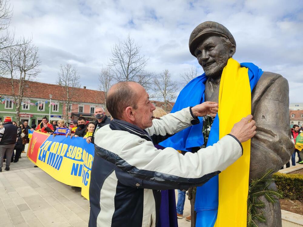 <p>"Crnogorke su kroz istorju i te kакo osjetile surovost rata", istakla je Ratka Božović, kazavši da je agresija nad Ukrajinom ujedinila sav civilizovani svijet</p>