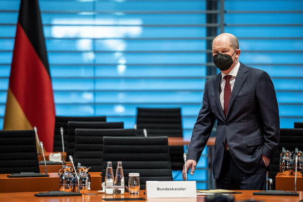 Šolc se čvrsto drži ruskih energenata - za sada