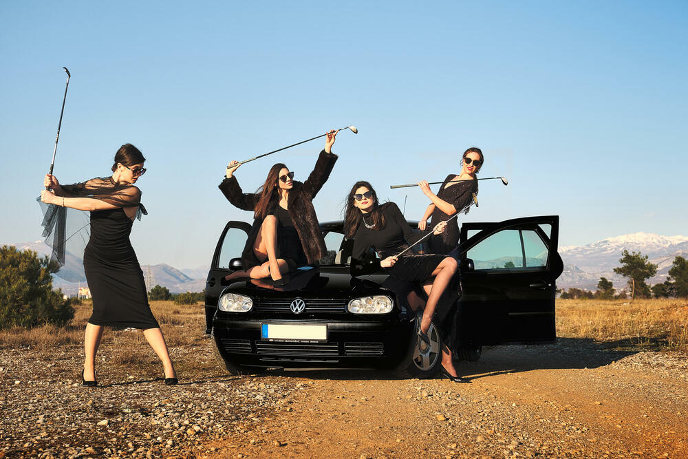 Crnogorske glumice u predstavi 'Golf 4'