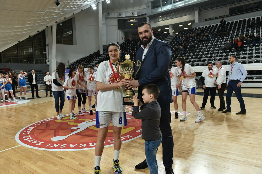 <p>Košarkašice Budućnosti u finalu savladale Podgoricu 89:43</p>