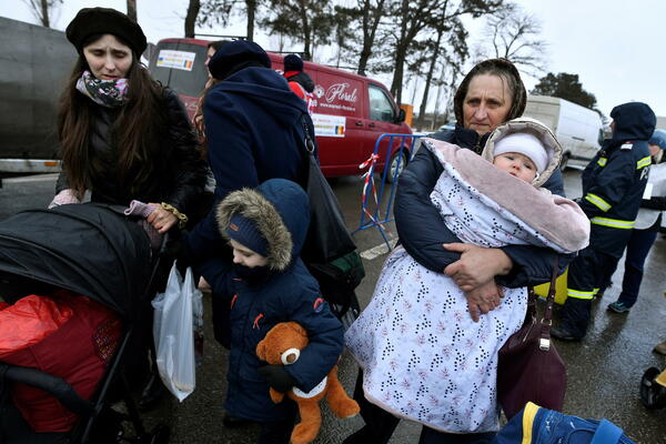 ”Pokušaćemo nekako da živimo”