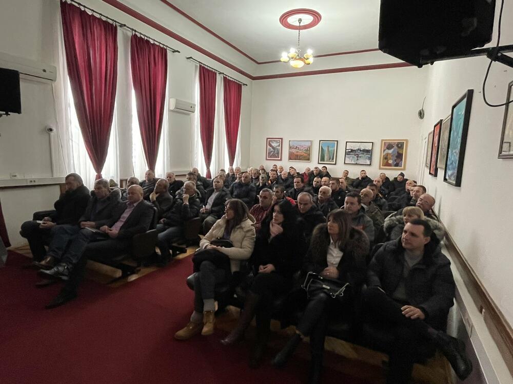 <p>Agrobudžet je ove godine uvećan nacionalnim sredstavima od 32 odsto u odnosu na prošlu, 47 odsto u odnosu na 2020. godinu, odnosno uvećanjem od 60 odsto u odnosu na 2019. godinu</p>