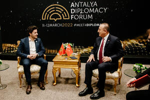 Abazović sa Čavušogluom: Proces proširenja EU se mora održati...