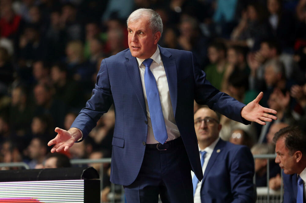 Željko Obradović na meču protiv Budućnosti 2018. u Evroligi, Foto: Filip Roganović