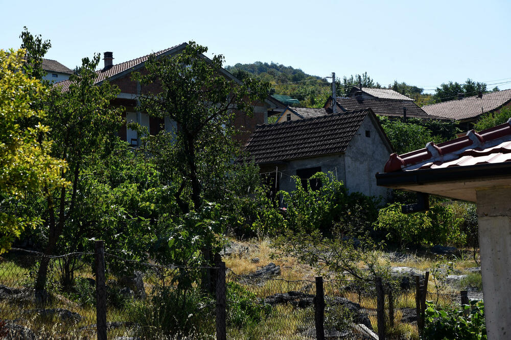 Naselje Mareza, Foto: Luka Zekovic