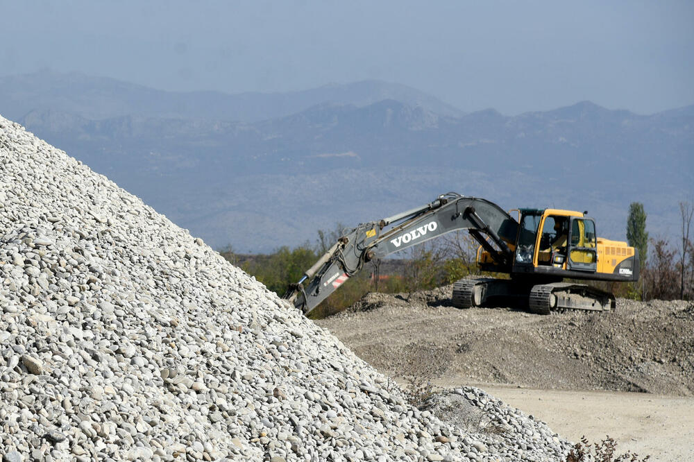 Šljunak vadili bez ugovora sa nadležnim ministarstvom (ilustracija), Foto: BORIS PEJOVIC