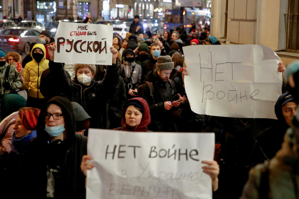 Antiratni protesti u Sankt Peterburgu na početku ruske invazije, Foto: ANTON VAGANOV