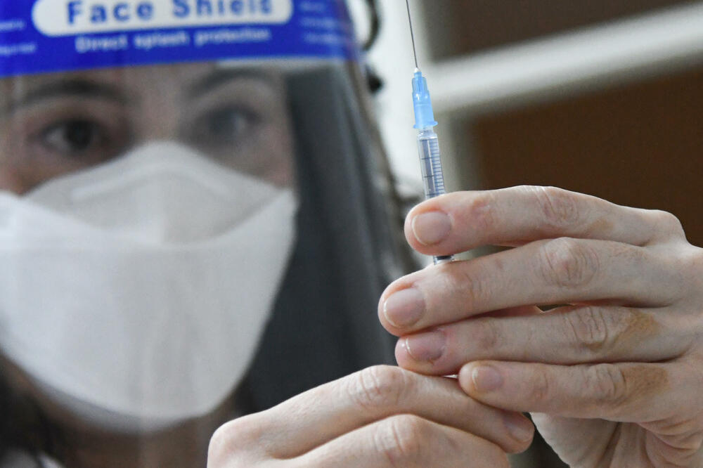 Sputnjik V prva vakcina upotrijebljena u Crnoj Gori protiv koronavirusa -, Foto: SAVO PRELEVIC