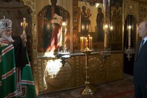 Patrijarh Kiril uz Putina, sveštenici u Ukrajini protiv rata