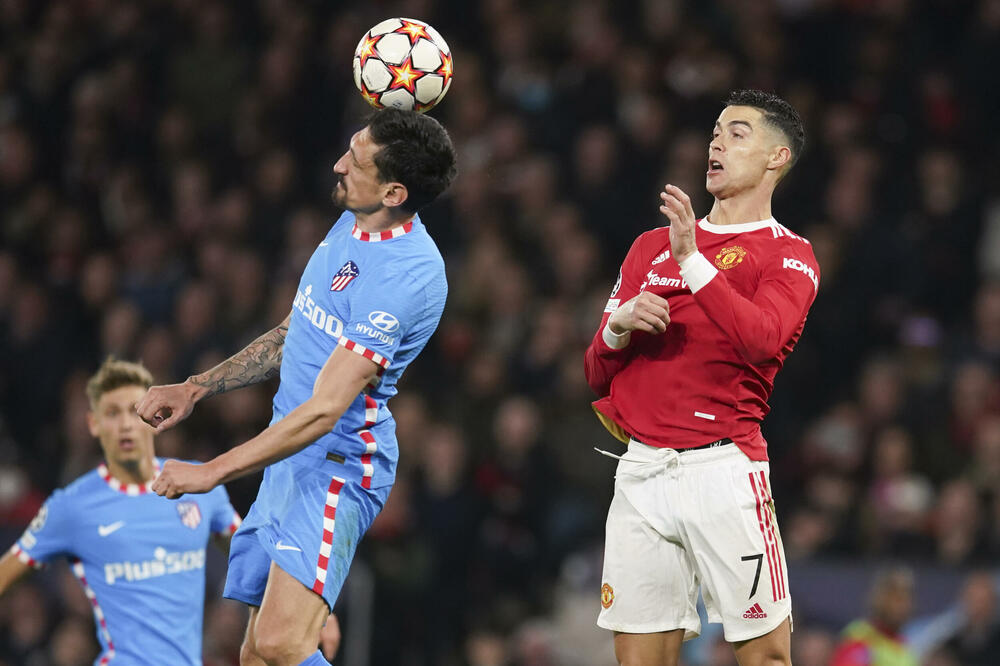 Savić u duelu sa Ronaldom, Foto: Beta/AP