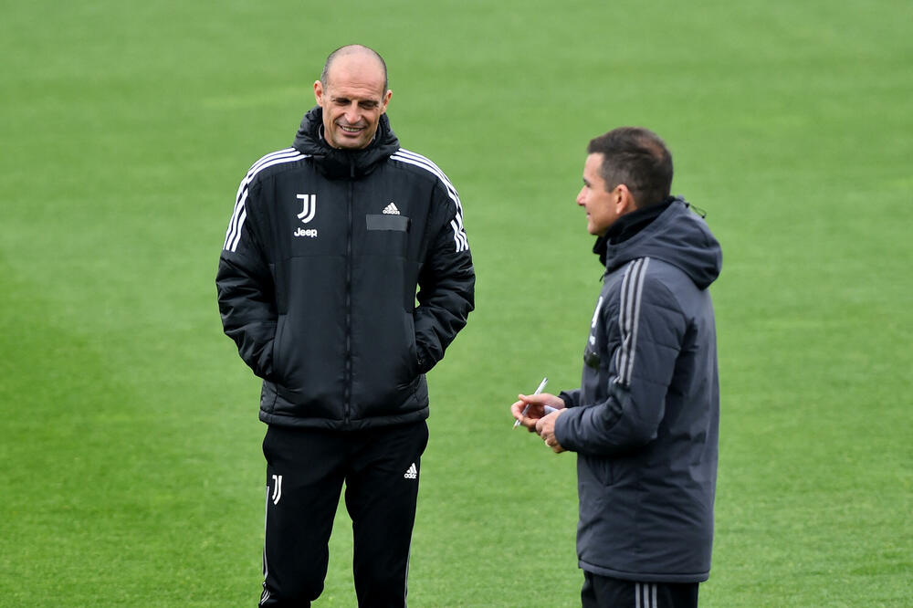 Trener Juventusa Masimilijano Alegri na jučerašnjem treningu, Foto: Reuters