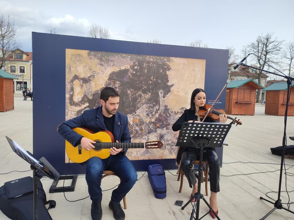<p>U organizaciji Opštine Nikšić i JU Muzeji i galerije, a u saradnji sa Kućom legata Petra Lubarde iz Beograda, predstavljena su djela iz umjetnikove faze nakon Drugog svjetskog rata</p>