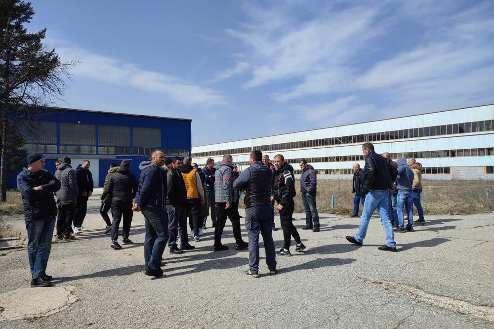 Ušli u krug fabrike, Foto: Svetlana Mandić