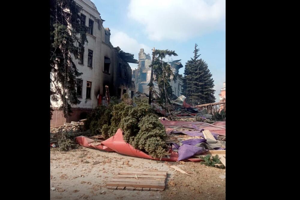 Ostaci pozorišta u Mariupolju, Foto: Reuters