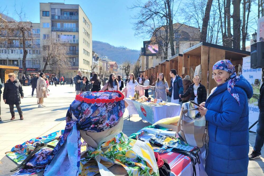Sa bjelopoljskog trga, Foto: Jadranka Ćetković