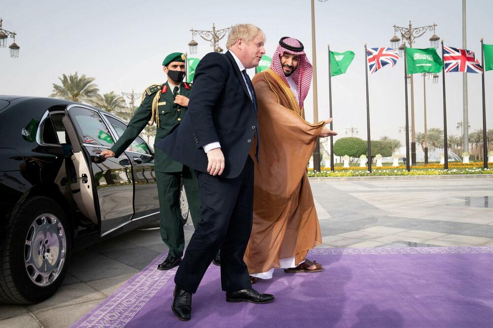 Džonson sa saudijskim princom prestolonasljednikom Mohamedom bin Salmanom u Rijadu, Foto: POOL
