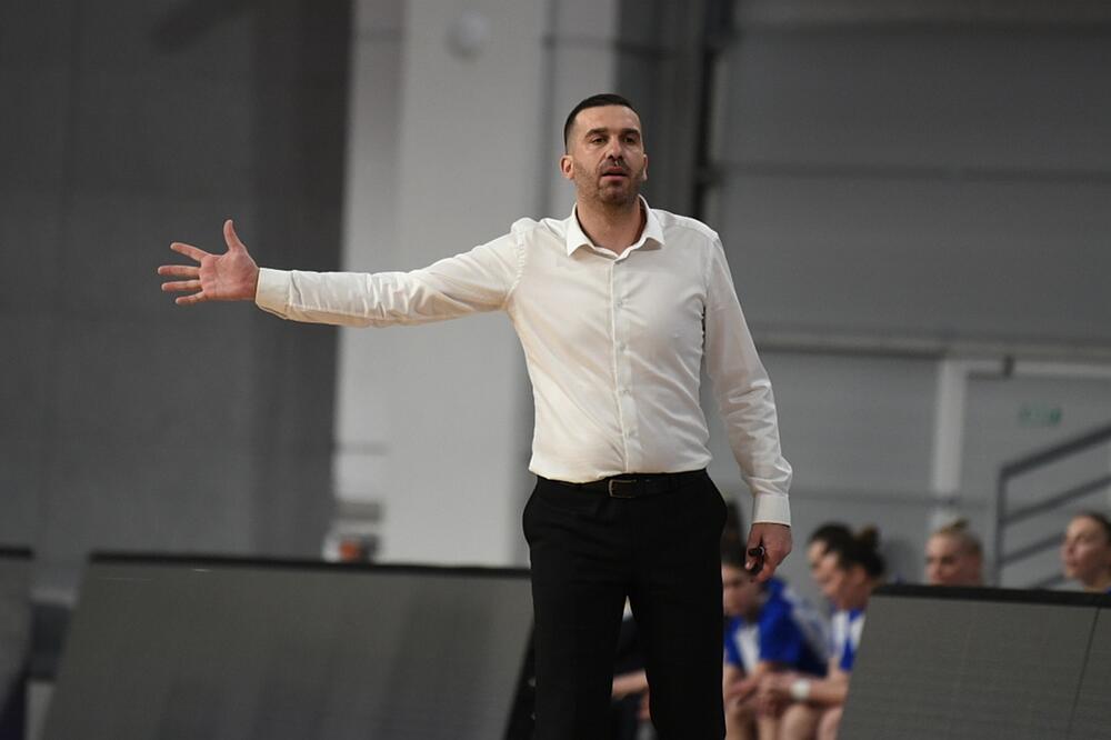 Trener Budućnosti Vladan Radović, Foto: Boris Pejović
