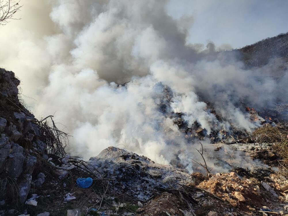Raniji požar na deponiji Mislov do