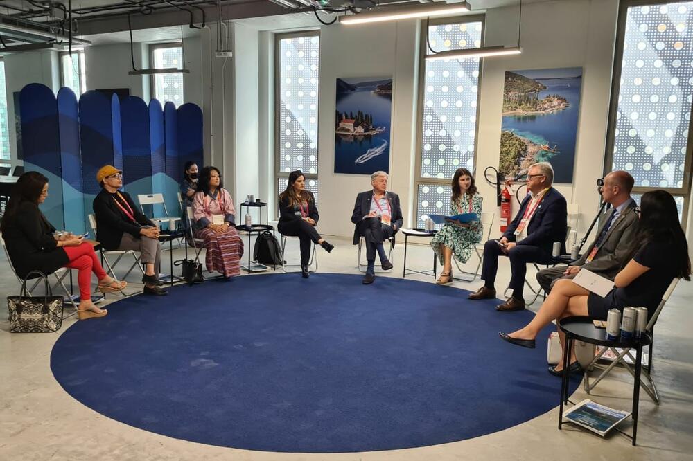 Sa okruglog stola, Foto: MEK