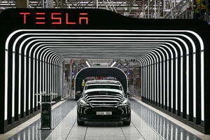 Tesla konačno vozi iz Brandenburga