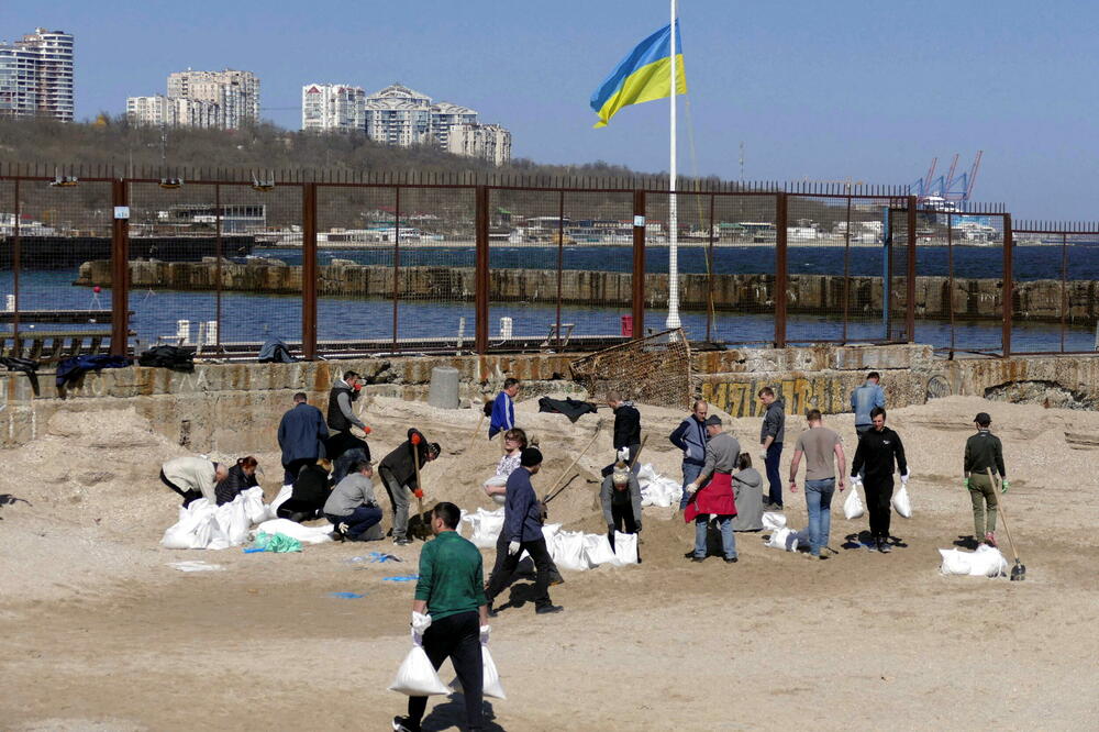 Građani Odese pripremaju odbranu grada, Foto: Reuters