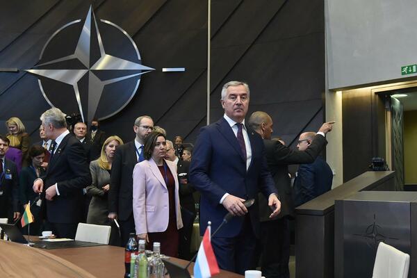 Đukanović na vanrednom samitu NATO-a u Briselu