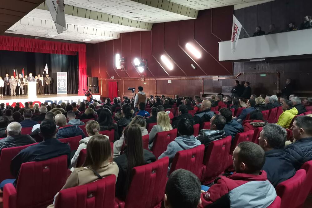 Sa skupa, Foto: Prava Crna Gora