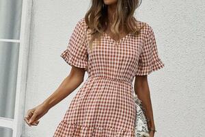 Eight dresses for spring inspired by French women