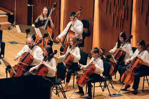 Dječji simfonijski orkestar svirao u čast timskog rada,...