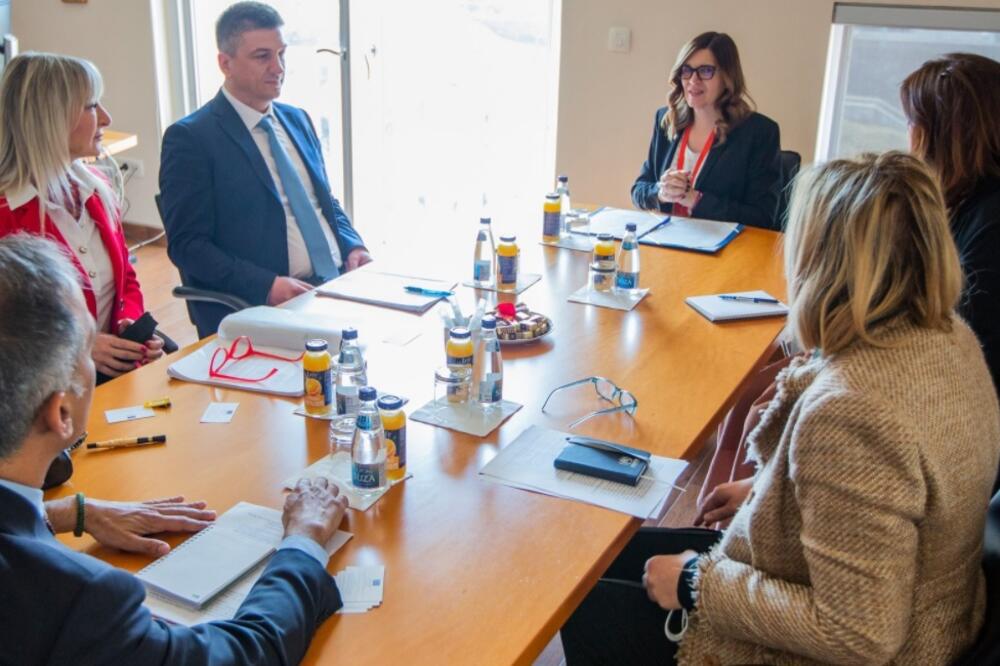 Sa sastanka, Foto: Twitter