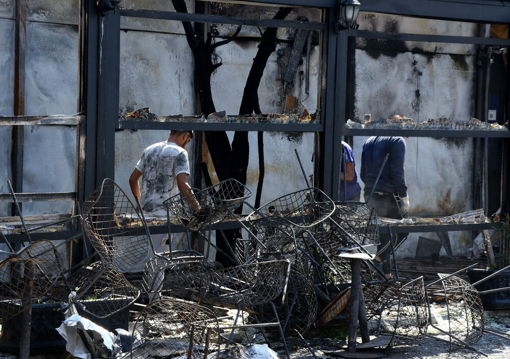 <p>Iz Uprave policije, nijesu odgovorili da li je utvrđen uzrok požara, kao ni da li je podmetnut</p>
