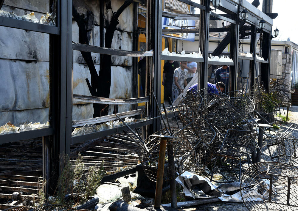<p>Iz Uprave policije, nijesu odgovorili da li je utvrđen uzrok požara, kao ni da li je podmetnut</p>