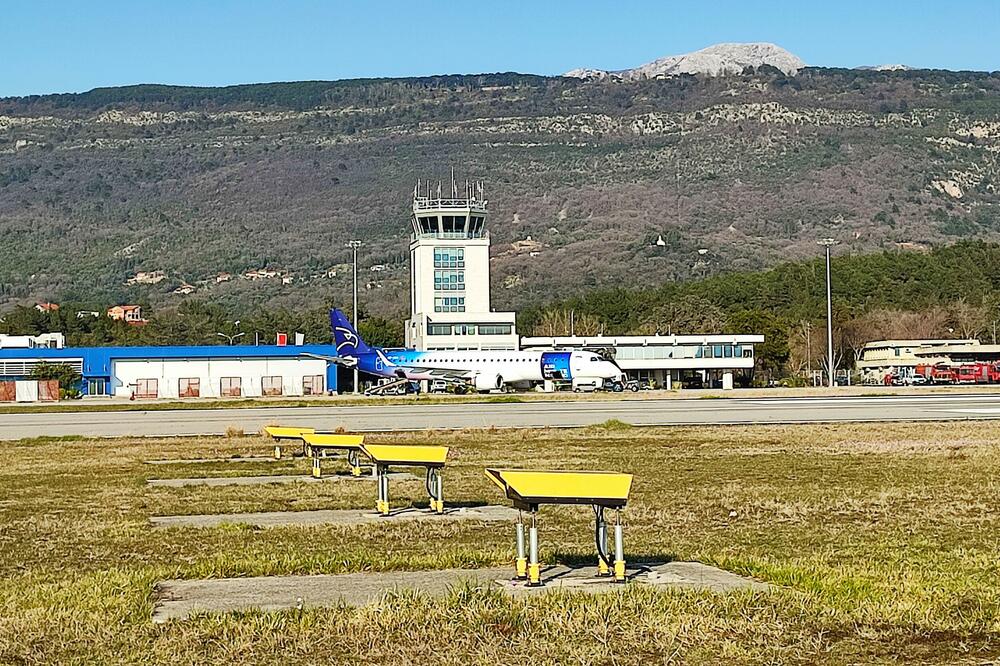 Detalj sa aerodroma Tivat, Foto: Siniša Luković