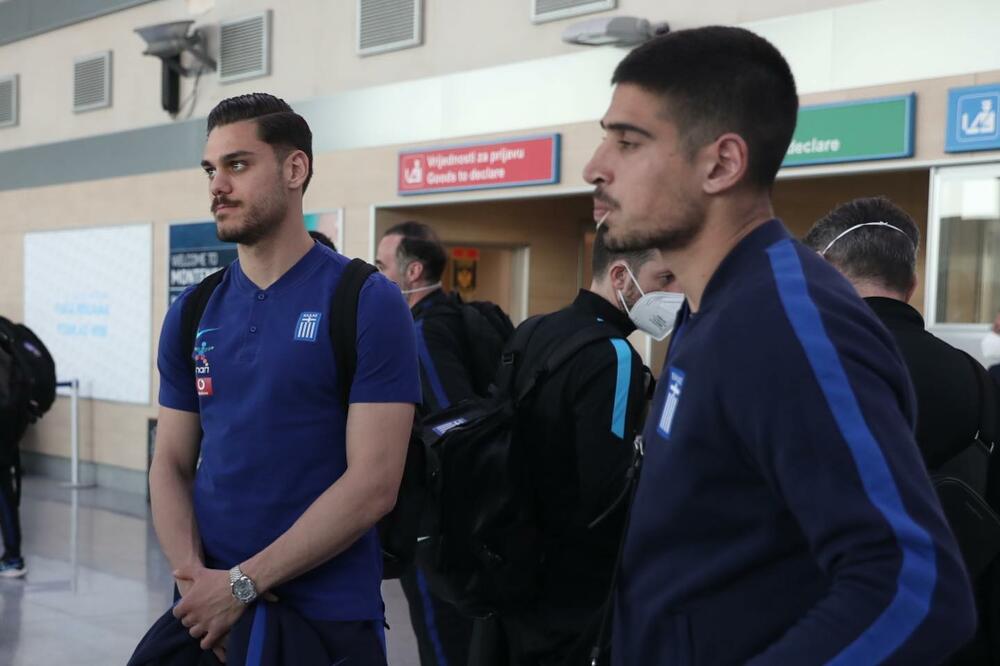 Grčki fudbaleri danas na podgoričkom aerodromu, Foto: ΕΛΛΑΣ ΕΘΝΙΚΗ ΟΜΑΔΑ (GREECE NATIONAL TEAM)