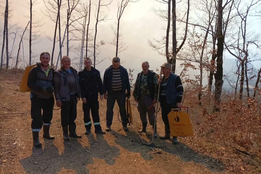 Mještani Bara više sati branili domaćinstva od požara, Foto: Služba zaštite i spašavanja Kolašin