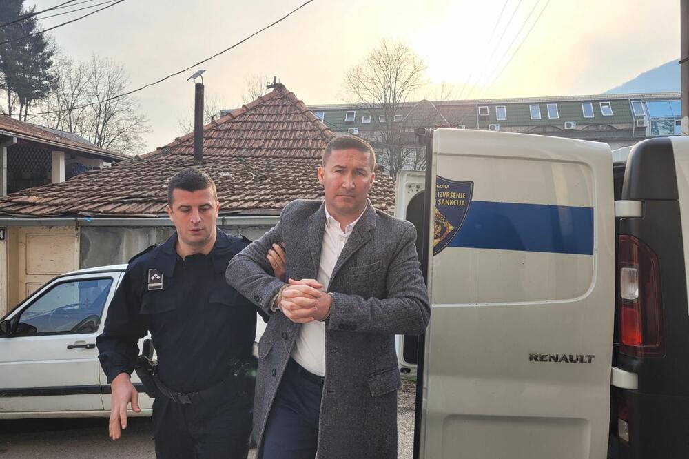 Pantovića dovode u sud, Foto: Jadranka Ćetković