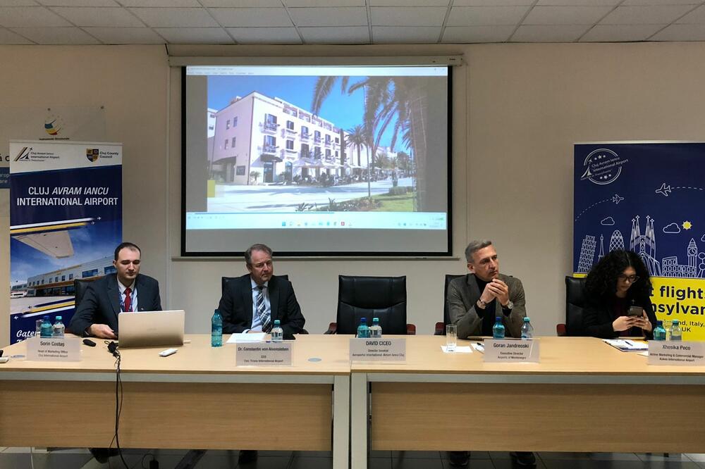 Sa panela, Foto: Aerodromi Crne Gore