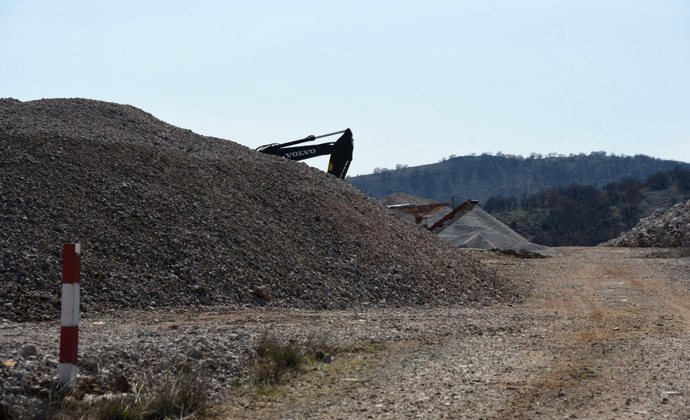 eksploatacija kamena Piperi, Piperi