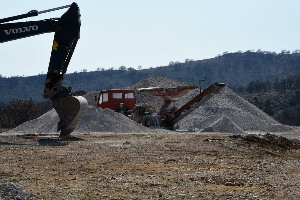 Dio mještana se žali: Detalj iz Pipera, Foto: Luka Zeković