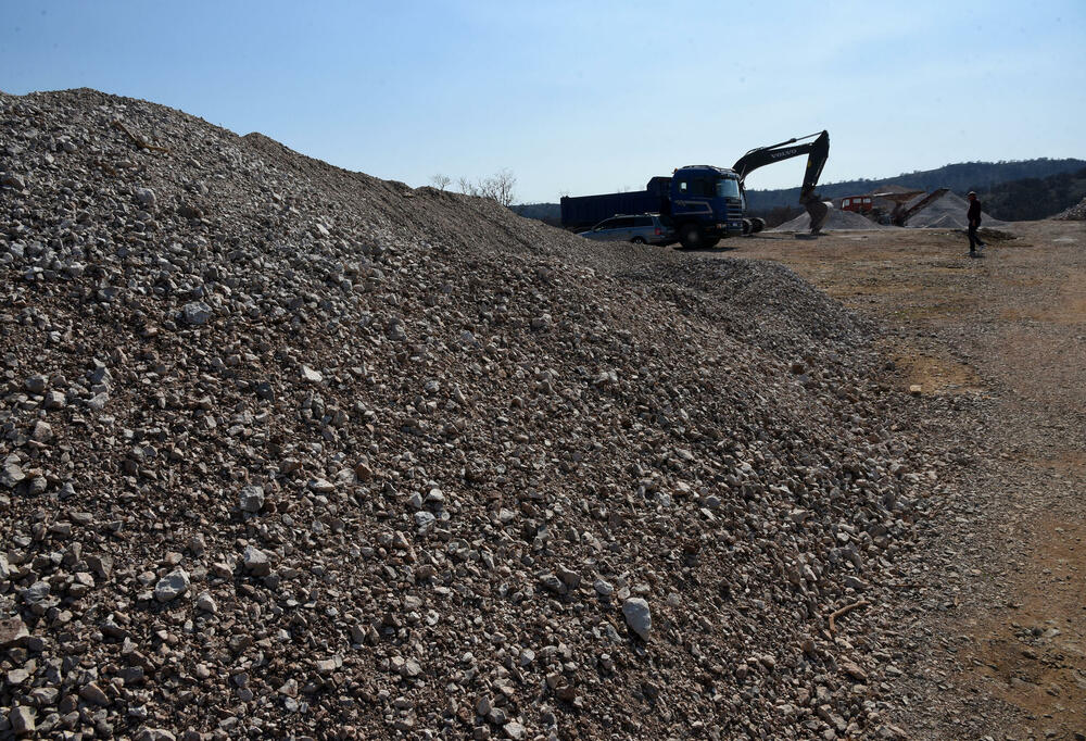 eksploatacija kamena Piperi, Piperi