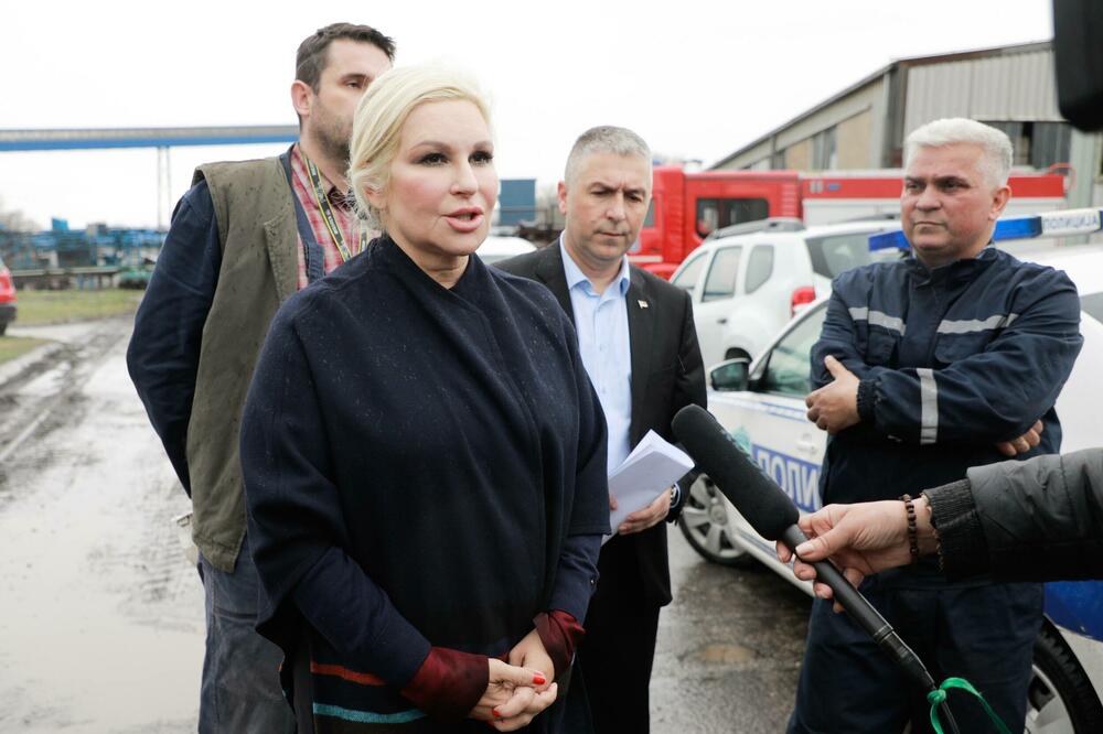 Mihajlović daje izjavu tokom obilaska rudnika, Foto: BETAPHOTO