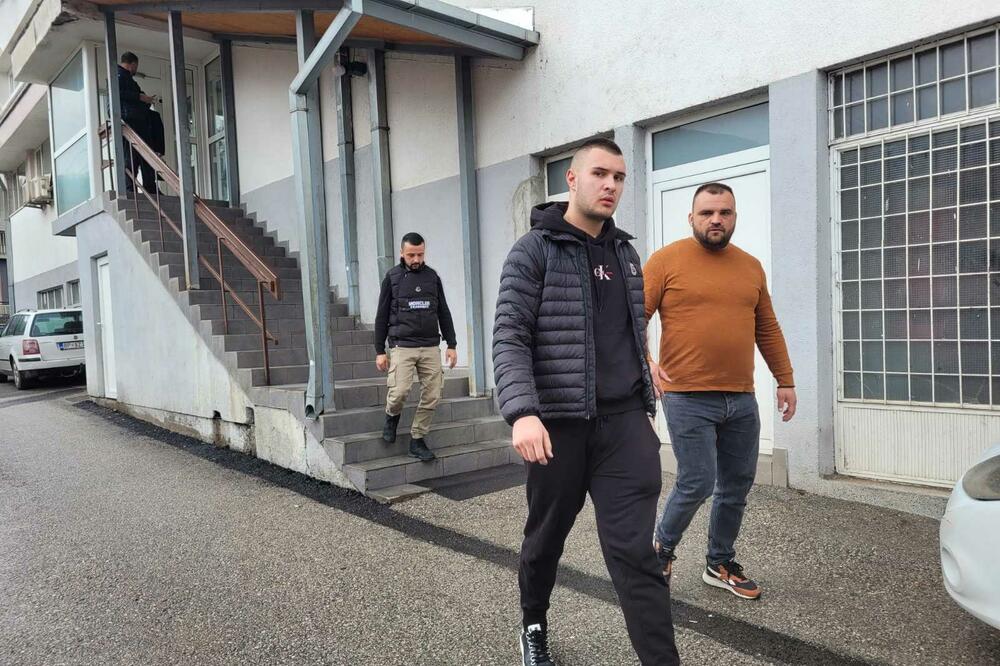 Svjedok Labudović (crna jakna), Babović i Anđić (u pozadini), Foto: Jadranka Ćetković