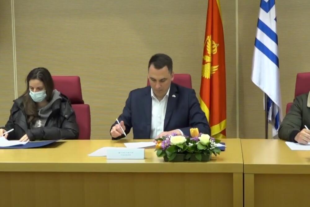 Sa potpisivanja ugovora, Foto: Glavni grad Podgorica