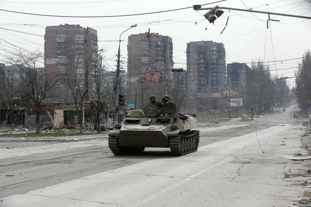 <p>Procjenjuje se da je oko 160.000 ljudi i dalje zarobljeno u opkoljenom lučkom gradu, bez hrane, vode i ljekova</p>
