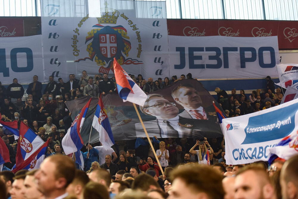 Vučićeve pristalice u Beogradu