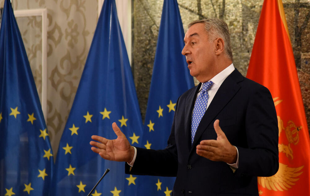 Kompanija blokirana na iznos od oko 11 miliona:  Đukanović